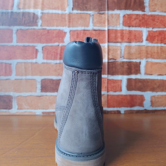 New Womens Premium 6 In Waterproof Timberland Boot - Picture 7 of 9